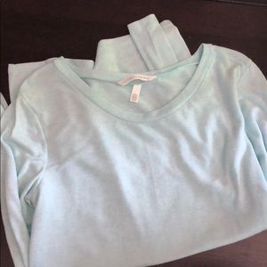 VS Long Sleeve Tee